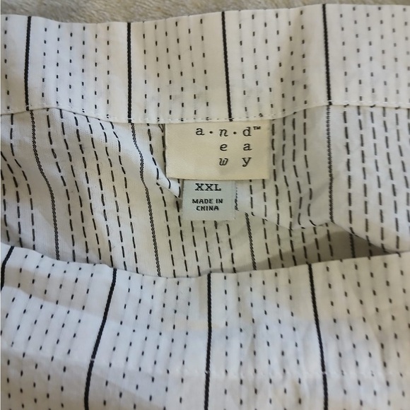 A New Day White Boxy Tie Front Blouse - Picture 9 of 10